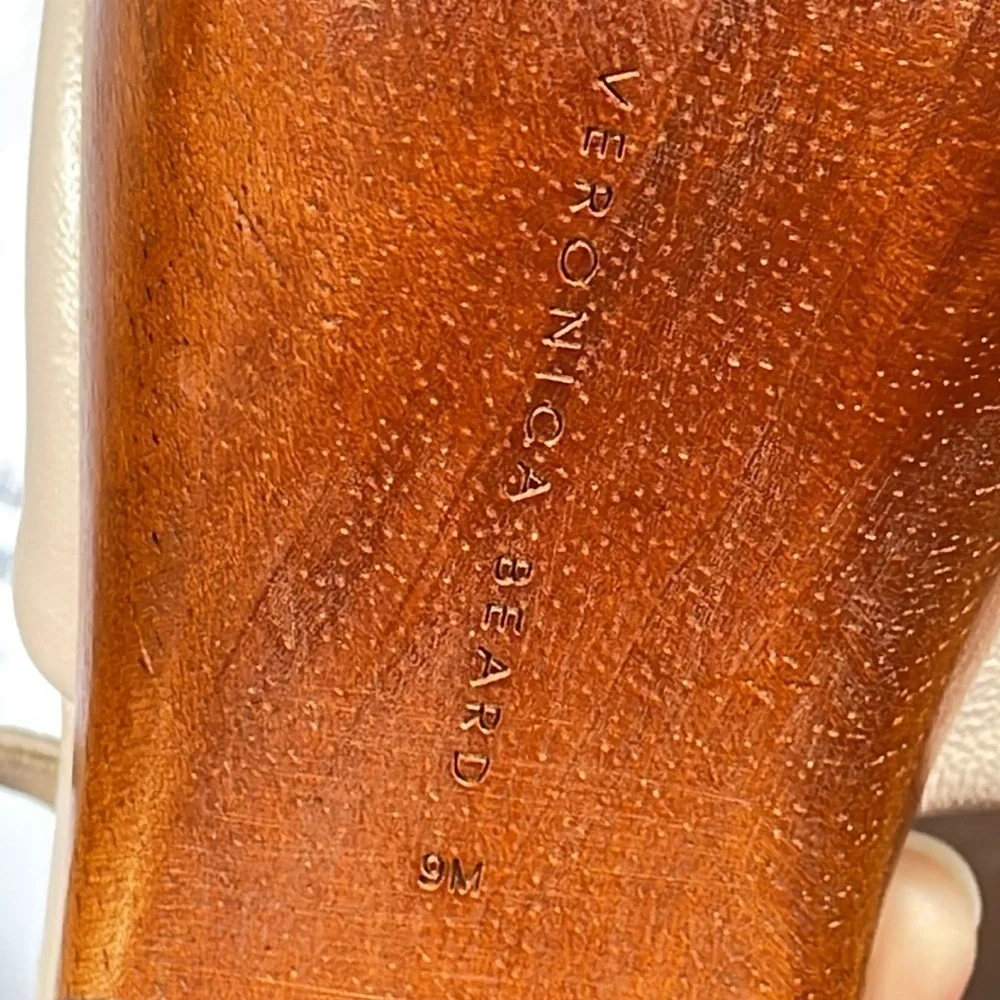 Veronica Beard substantial wooden